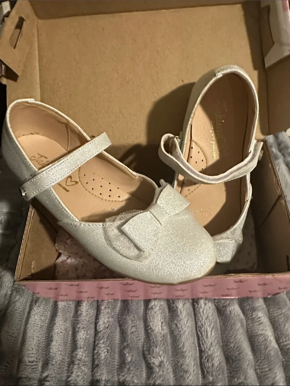 MIA Girls Sparkle Mary Jane Shoes in Ivory